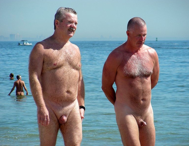 Spy Cam Dude: Nude beach.