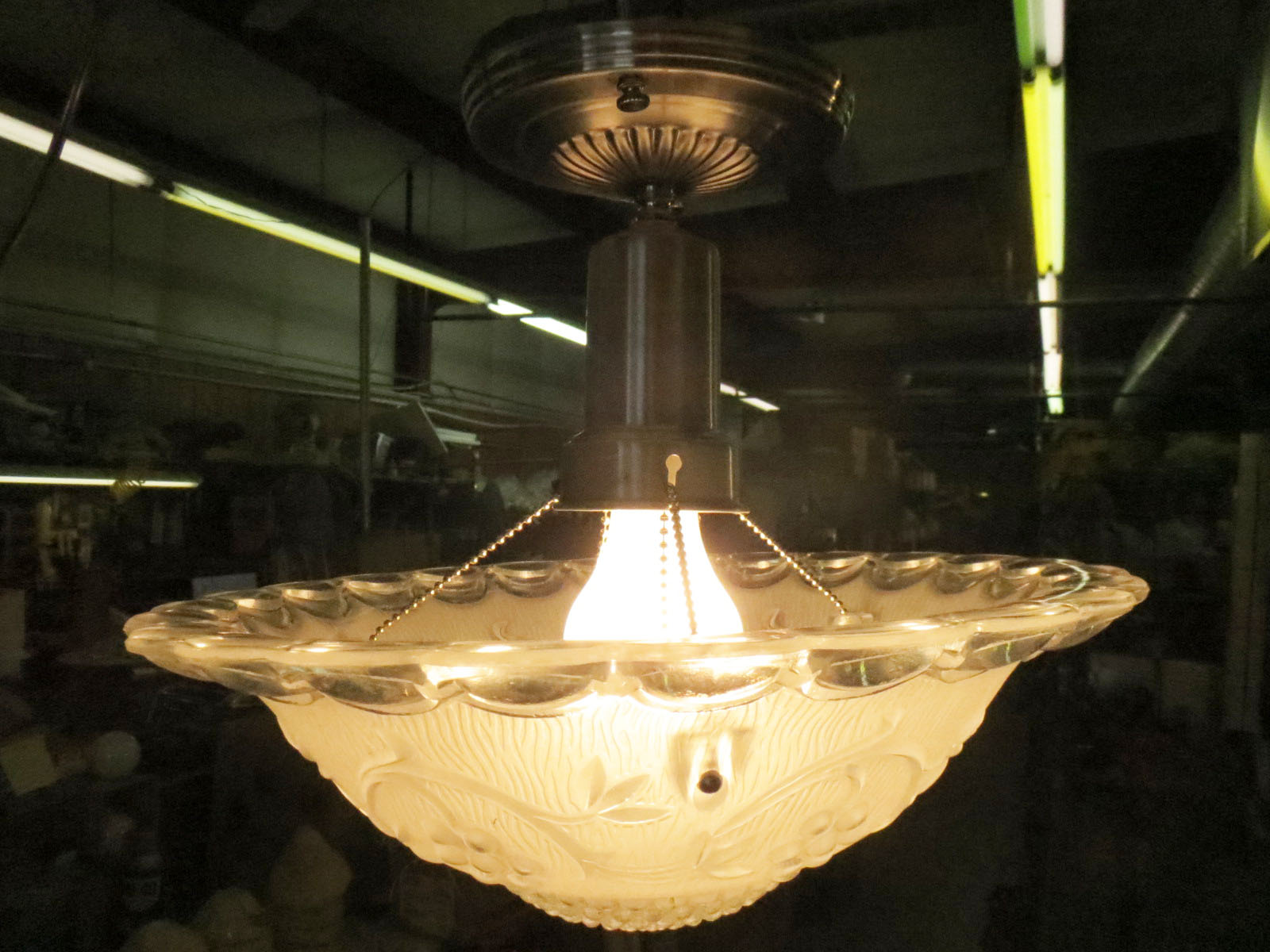 the 3 hole ceiling fixture is one of the simplest designs for ceiling lighting with maximum decoration hundreds styles were made different patterns x31 lighting