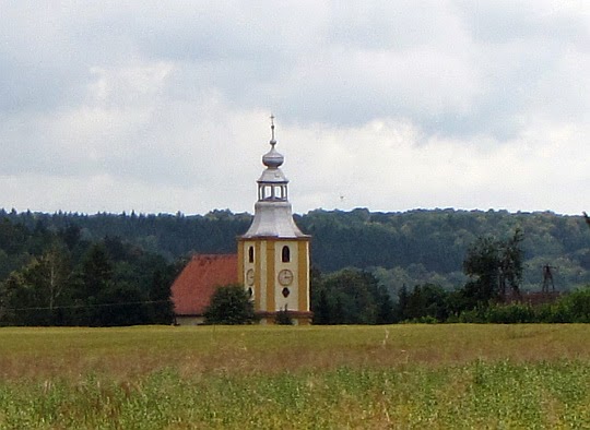 Kościół pw. św. Katarzyny Aleksandryjskiej z XIII wieku we wsi Łąka.