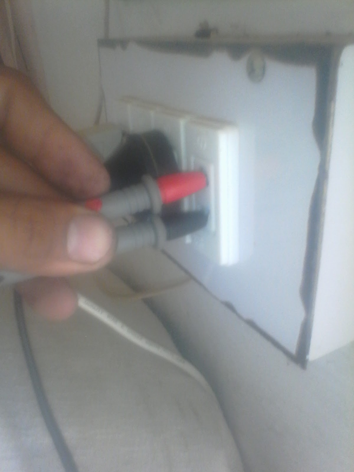 How To Measure AC Voltage With A Multimeter