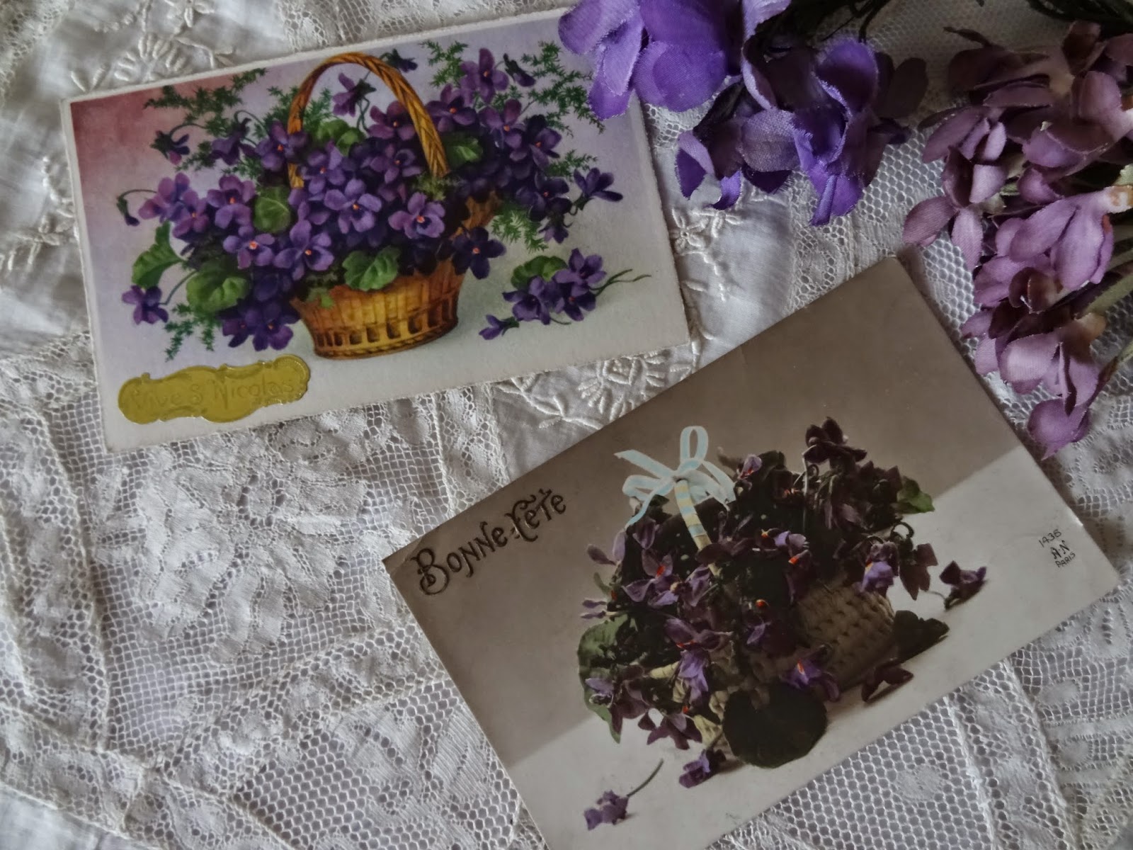 アンティークフランス 紫小花 スミレの花束刺繍 ブルーリボン シルク