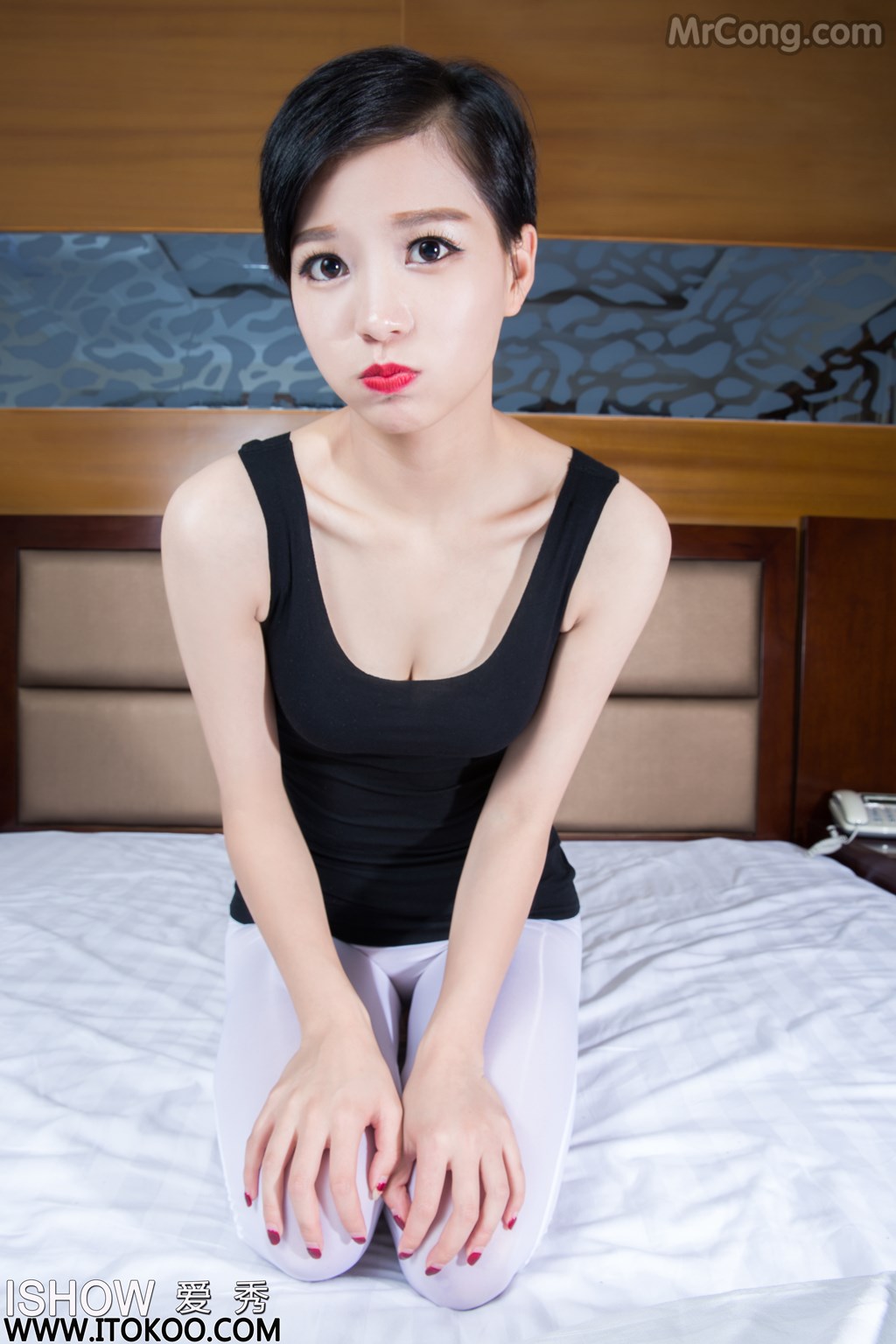 ISHOW No.060: Model Yu Fei Fei (余 菲菲 Faye) (37 photos)