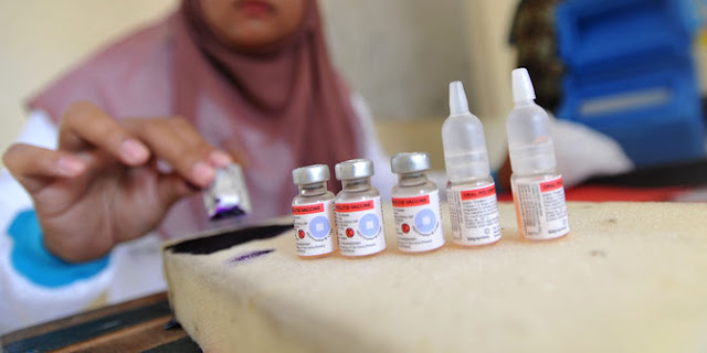 Inilah 2 Dampak Utama Vaksin Palsu untuk Kesehatan Anak. Inilah 2 Dampak Utama Vaksin Palsu untuk Kesehatan Anak.