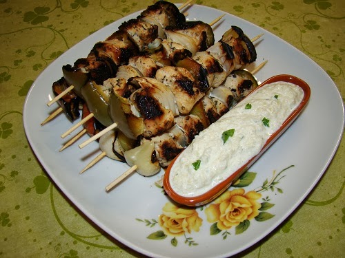 Frigarui de pui marinat cu lamaie