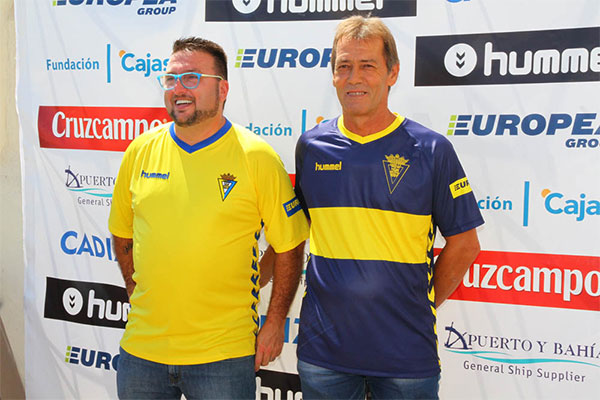 'El Gordo' del Cádiz, con la camiseta del equipo, en una foto de archivo.