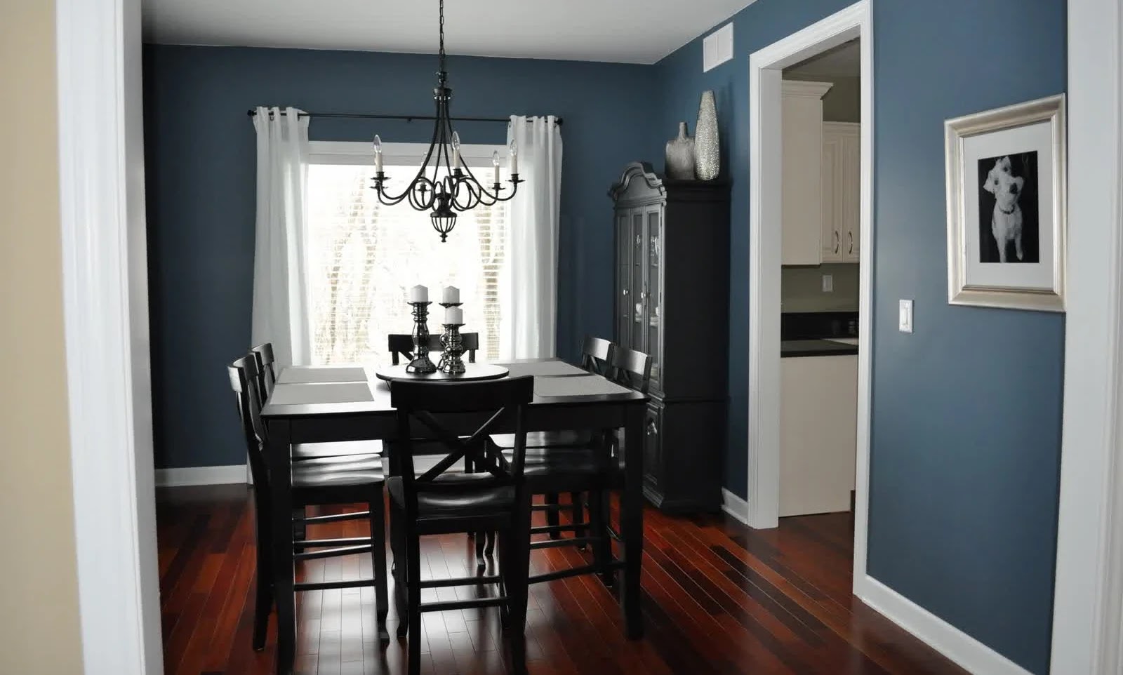 Warna Dinding Yang Cocok Untuk Keramik Coklat Rancangan Desain Rumah Minimalis