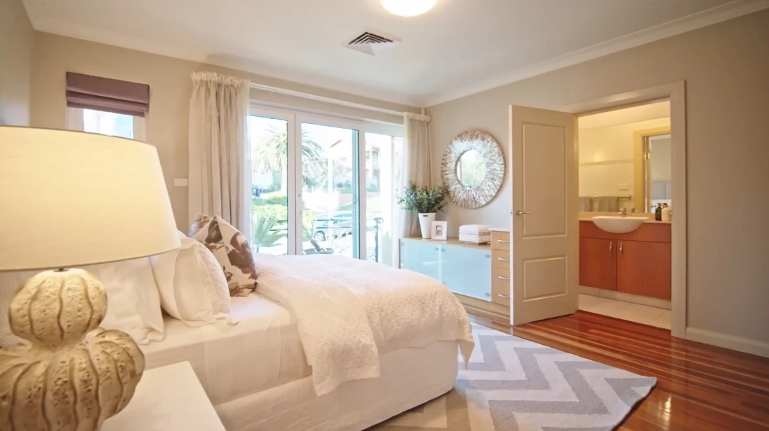 38 Interior Design Photos vs. 84 Carlton Cres, Kogarah Bay, Australia Luxury Home Tour