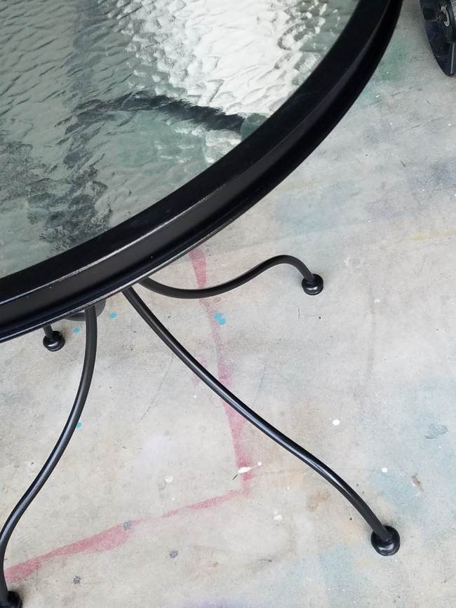 How to Refurbish a Rusty Wrought Iron Patio Set Remodelando la Casa