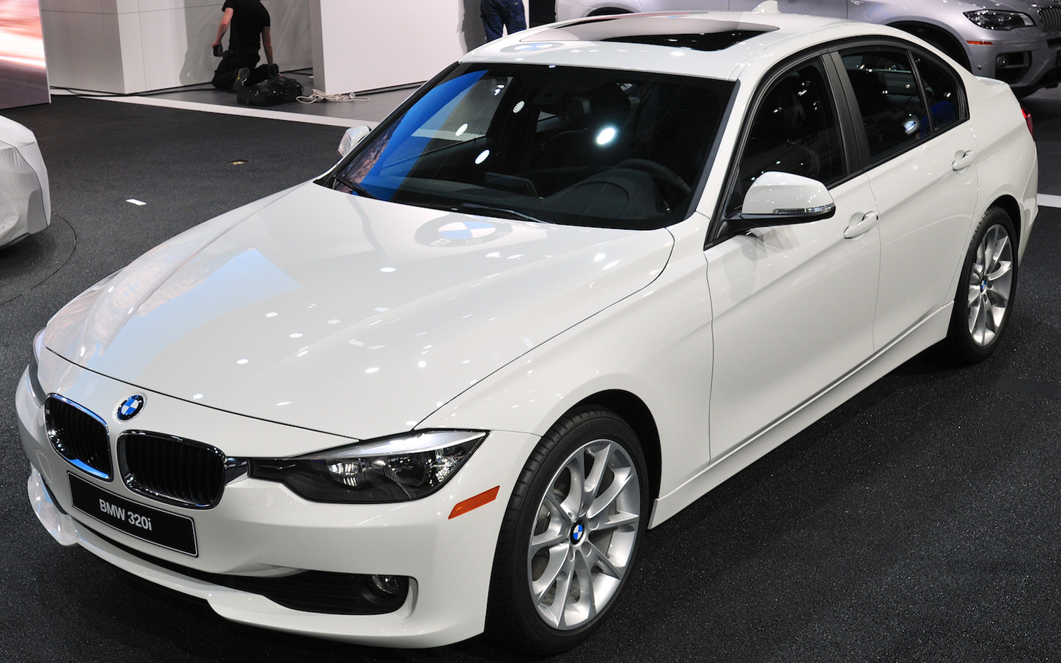 2013 BMW 320i Packs 180-HP Turbo | New cars reviews