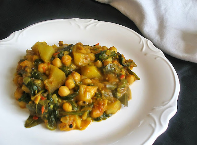 chickpea mango and spinach curry