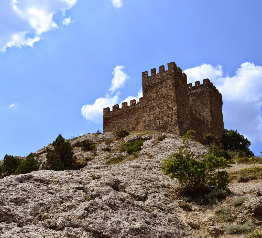 Генуэзская крепость исторические Генуэзская крепость исторические