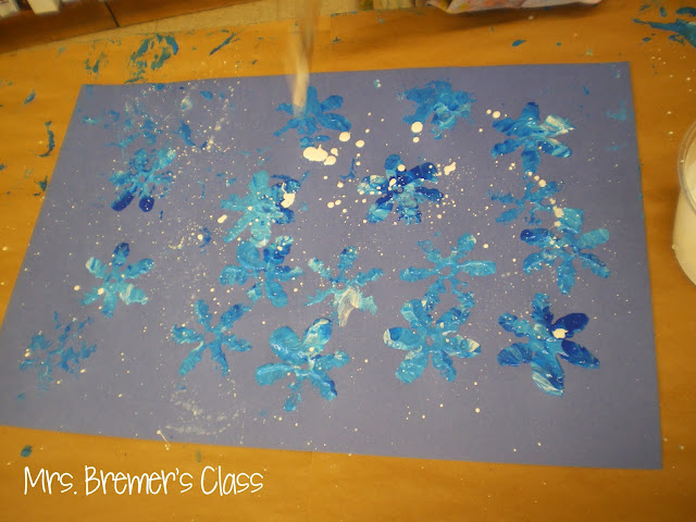 Winter art activities for Kindergarten based on the books The Hat and The Mitten by Jan Brett