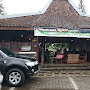 Warung Makan Joglo Yogyakarta suasana khas Jawa