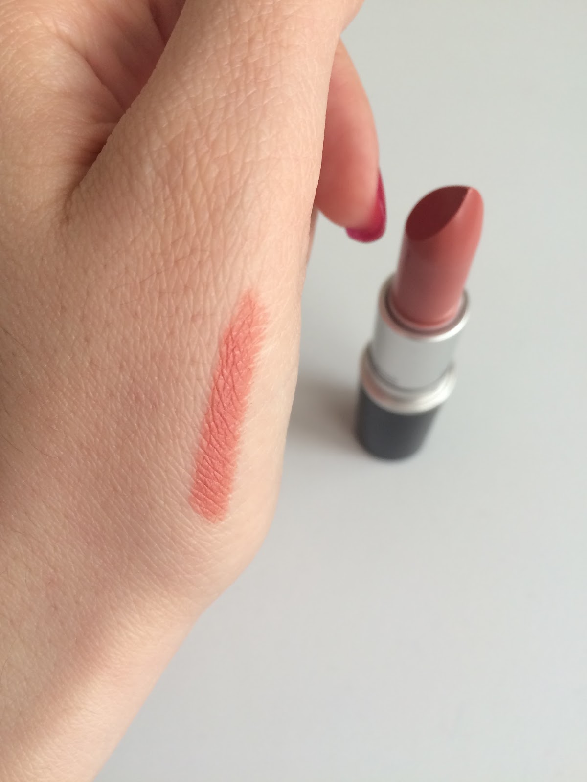 Öznur Özdemir Mac Kinda Sexy Ruj