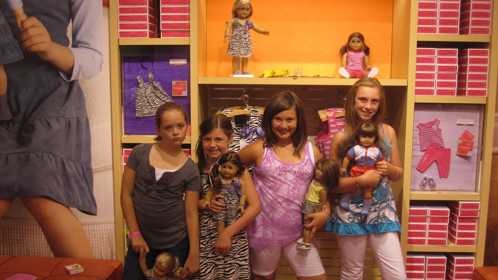 Shelly & Lex First Day of 5th Grade and American Girl Doll Store