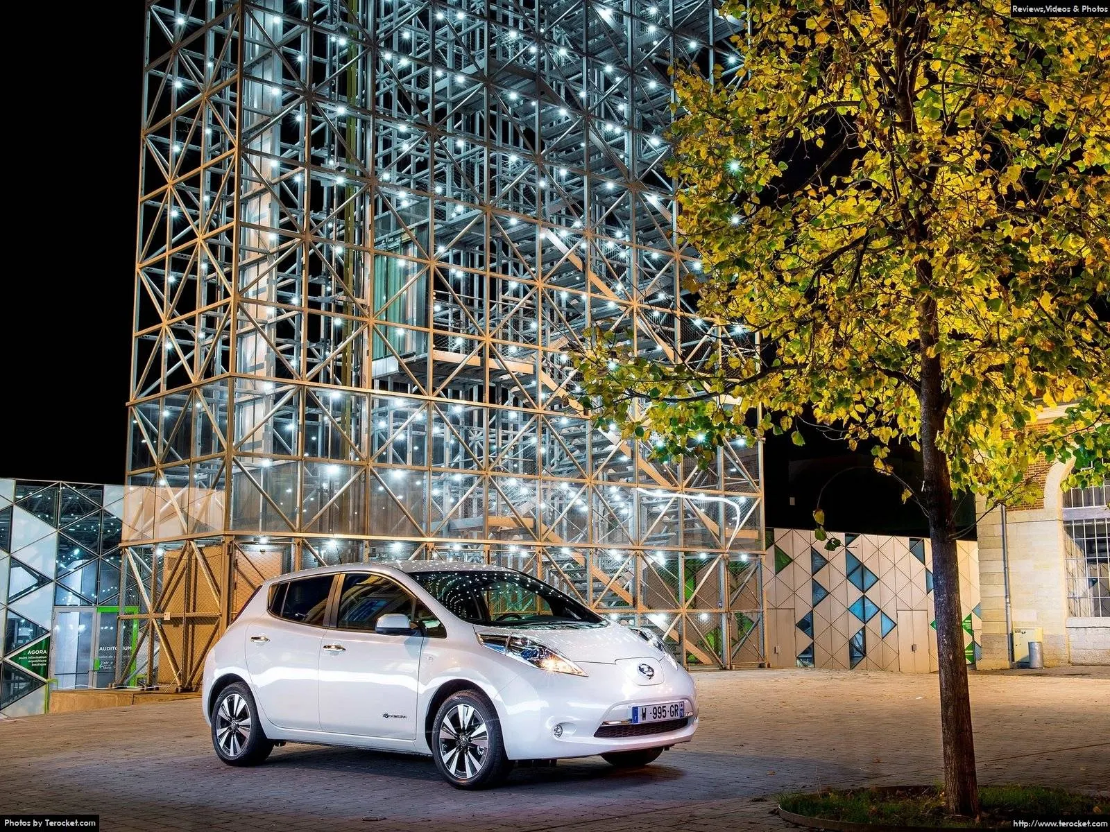 Hình ảnh xe ô tô Nissan Leaf 30 kWh 2016 & nội ngoại thất