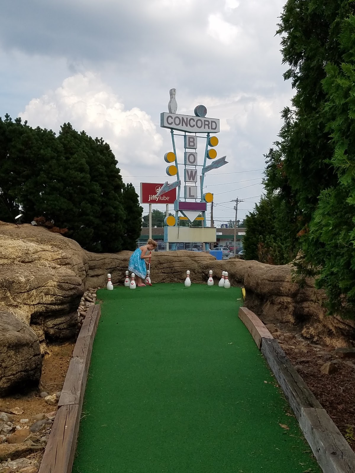 Play St. Louis Desert Falls Mini Golf, South County