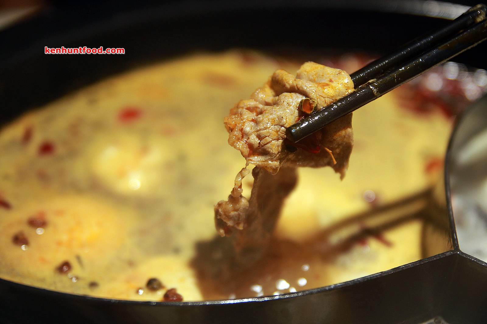 KEN HUNTS FOOD Zhui Guo Zu Hot Pot (追锅族) Anson Cube, Penang.