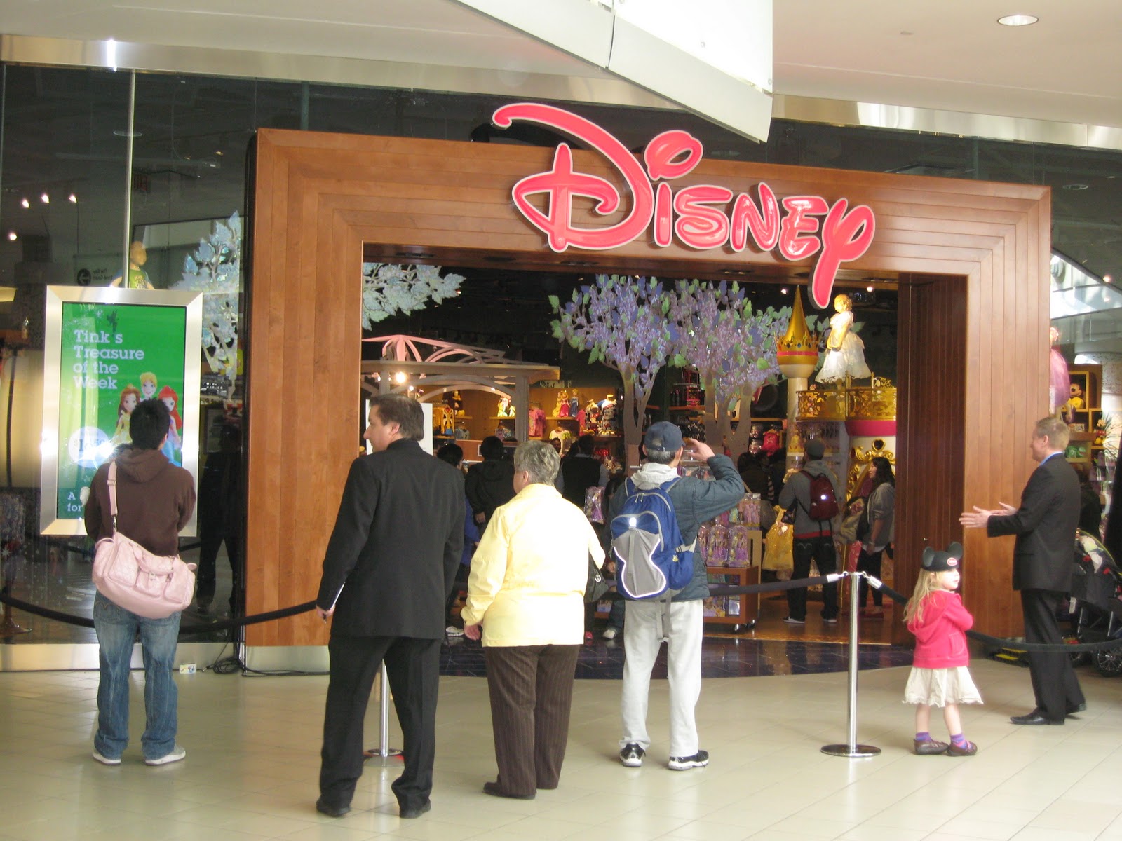 Disney store london the disney store ONLINE NEWS ICON