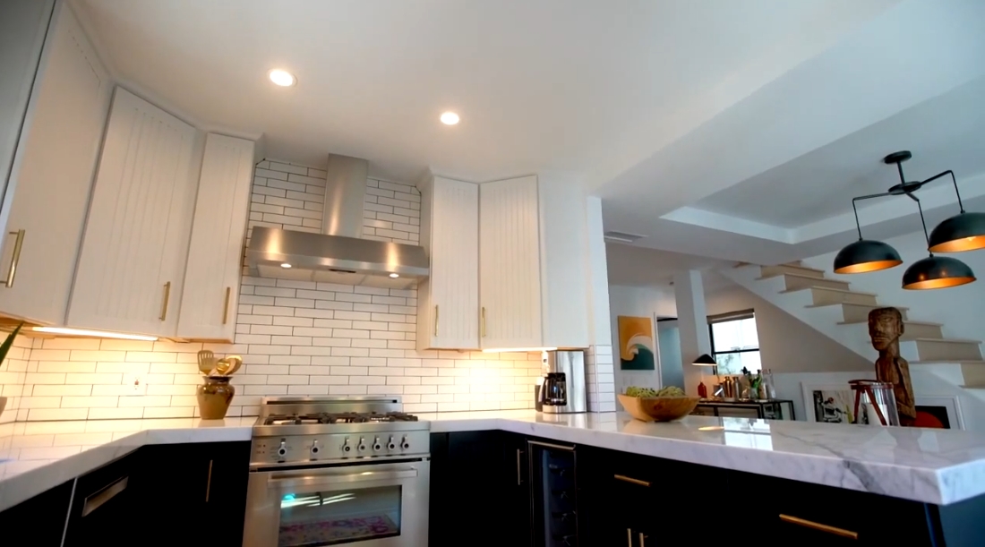 18 Interior Design Photos vs. 9831 Yoakum Drive, Beverly Hills, CA Luxury Home Tour