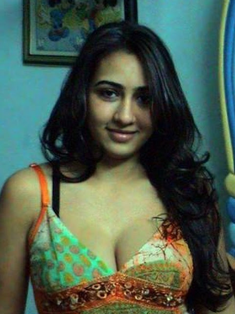 Desi full size naked girl image