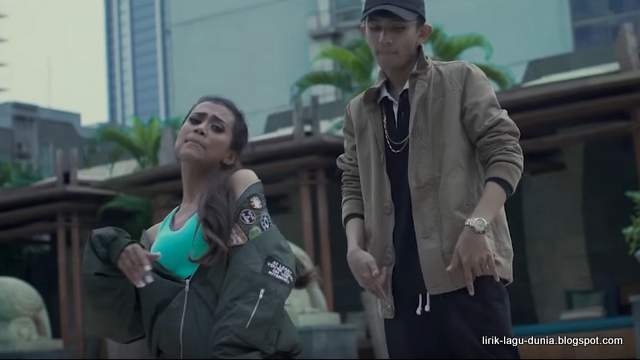 Dinda Wine dan Dycal Siahaan Dinda Wine dan Dycal Siahaan