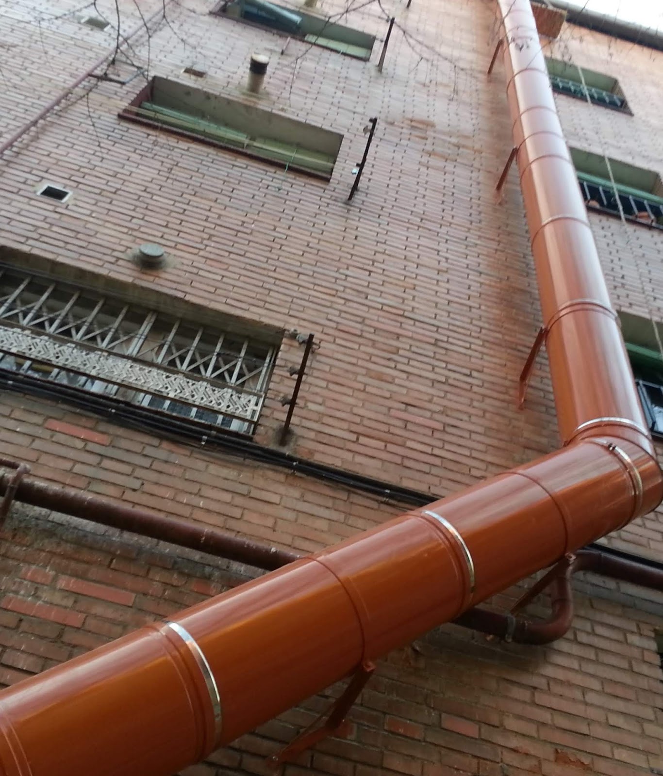 Salida de humos, instalador salidas humos y tubos chimeneas, campanas