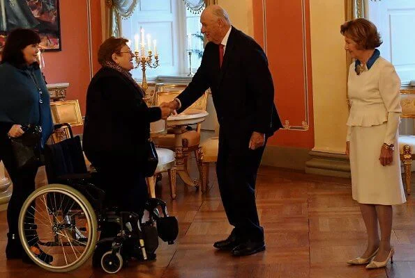 Queen Maud brought the British tradition Afternoon Tea to the Palace. Princess Astrid attended Afternoon Tea