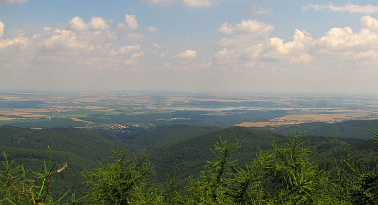 Panorama północno-wschodnia z Jawornika Wielkiego.