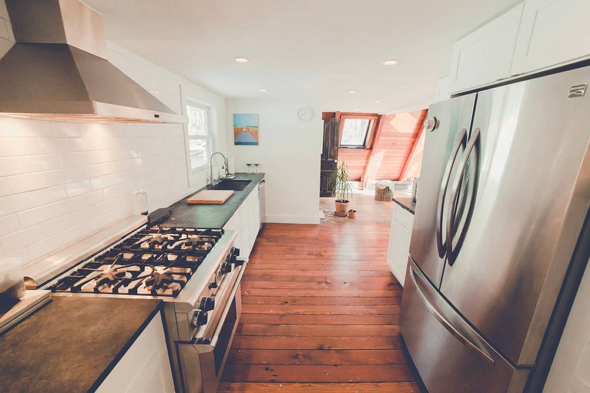 08-Kitchen-Jeremy-Sustainable-Catskills-A-Frame-House-Airbnb-www-designstack-co