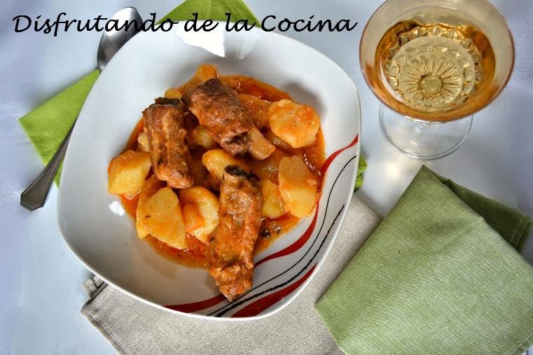 GUISO DE PATATAS CON COSTILLA DE CERDO 