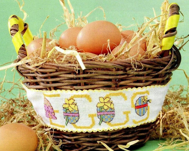 декоративные пасхальные яйца, из чего можно сделать пасхальное яйцо, пасхальные яйца своими руками пошагово, декоративные яйца с лентами, декоративные яйца с докупающем, декоративные яйца из бумаги, декоративные яйца из бисера, декоративные яйца в домашних условиях декоративные яйца идеи фото, пасхальные яйца картинки, пасхальные украшения своими руками пошагово, пасхальные сувениры, пасхальные подарки, своими руками, пасхальный декор, как сделать декор на пасху, пасхальный декор своими руками, красивый пасхальный декор в домашних условиях, Мастер-классы и идеи, Ажурное бумажное яйцо к Пасхе, Декоративные пасхальные яйца в виде фруктов и овощей,, «Драконьи» пасхальные яйца (МК) Идеи оформления пасхальных яиц и композиций, Имитация античного серебра на пасхальных яйцах, Мозаичные яйца, Пасхальный декупаж от польской мастерицы Asket, Пасхальные мини-композиции в яичной скорлупе,, Пасхальные яйца в декоративной бумаге, Пасхальные яйца в технике декупаж, Пасхальные яйца, оплетенные бисером, Пасхальные яйца, оплетенные нитками, Пасхальные яйца с ботаническим декупажем, Пасхальные яйца с марками, Пасхальные яйца с тесемками и ленточками, Пасхальные яйца с юмором, Скрапбукинговые пасхальные яйца, Точечная роспись декоративных пасхальных яиц, Украшение пасхальных яиц гофрированной бумагой, Яйцо пасхальное с ландышами из бисера и бусин, Декоративные пасхальные яйца: идеи оформления и мастер-классы,бумага, декор из бумаги., оплетение, вышивка, схемы вышивки, вышивка крестом, декупаж, оклейка, растения, цветы, декор пасхальный, декор яиц, Пасха, подарки пасхальные, рукоделие пасхальное, яйца, яйца пасхальные, яйца пасхальные декоративные, роспись, роспись точечная, оформление красками, оформление росписью, бисер, бисероплетение, из бисера, бумага, декор из бумаги, скрапбукинг, оформление бумаглй, аппликации, декор текстильный, текстиль, ленты, тесьма, оформление текстилем, https://handmade.parafraz.space/,