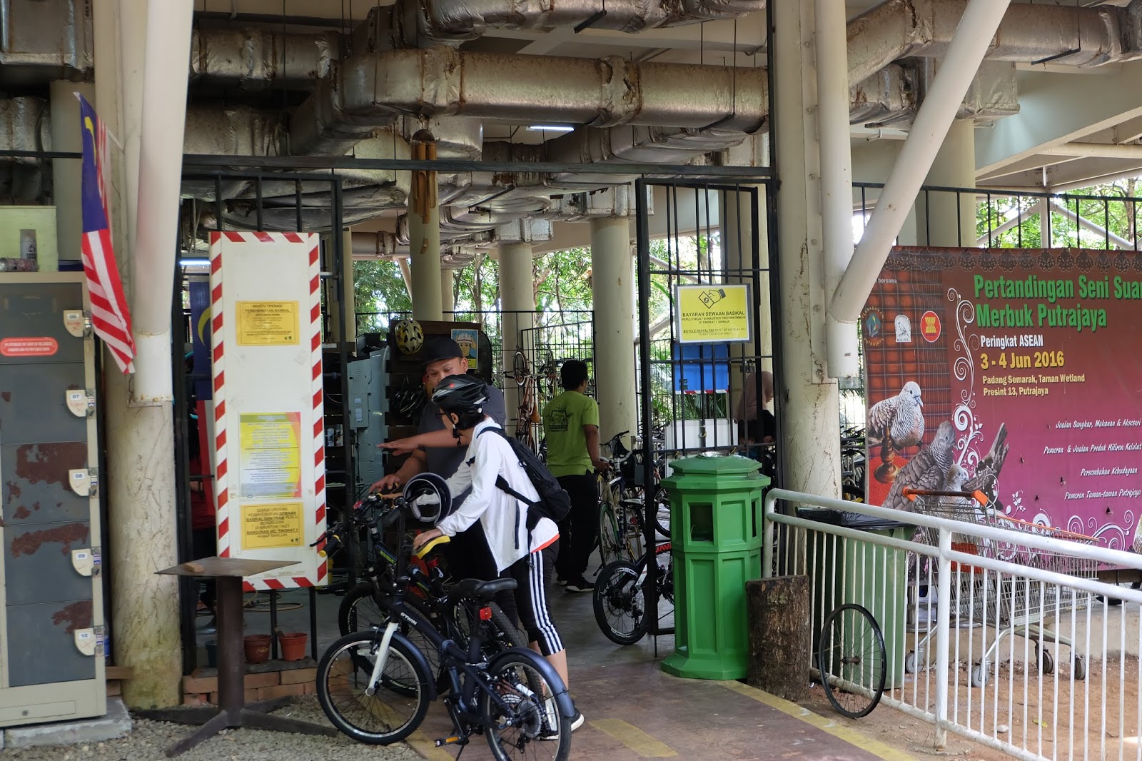 Seaa Basikal Di Taman Botani Putrajaya