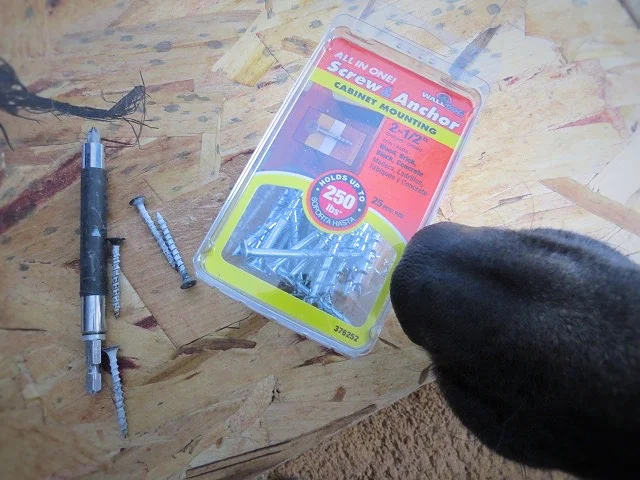 package of WallDog screws