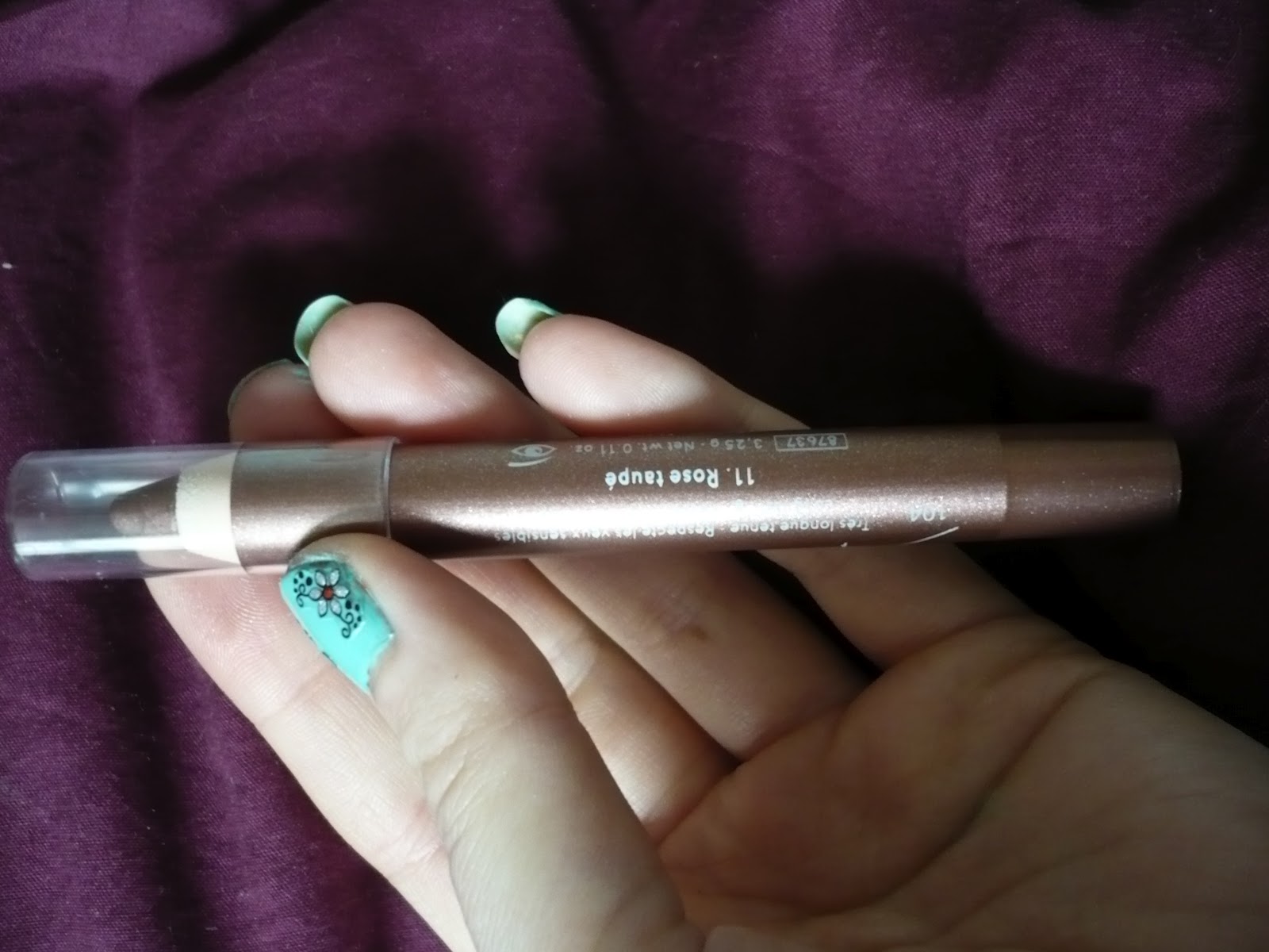 crayon regard yves rocher