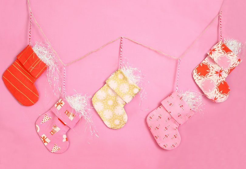 diy christmas stocking garland