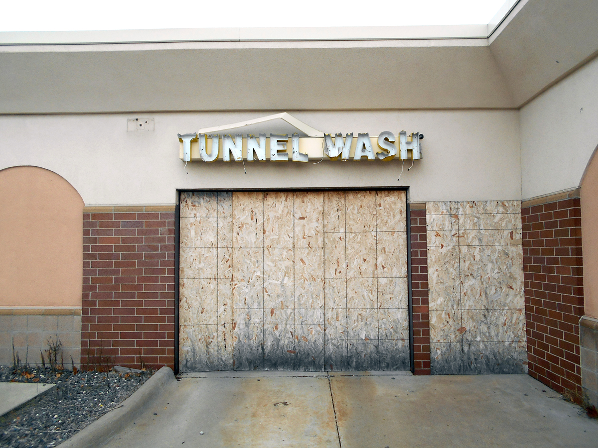 Abandoned Gas Sunfish Express, Ramsey, MN