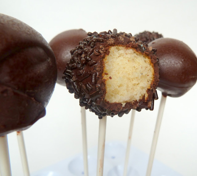 08 | Cake Pops with CakePop Maker! | 28 |