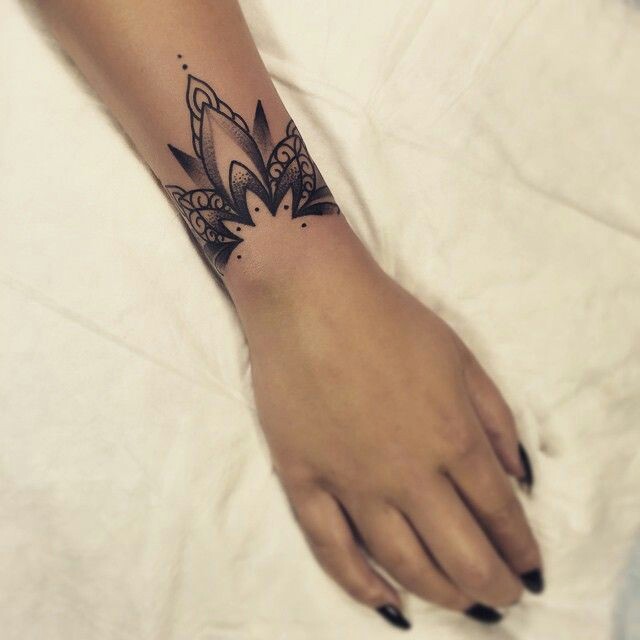 wrist tattoos 50 cool wrist tattoo designs for men and women wrist tattoos 50 cool wrist tattoo designs for men and women