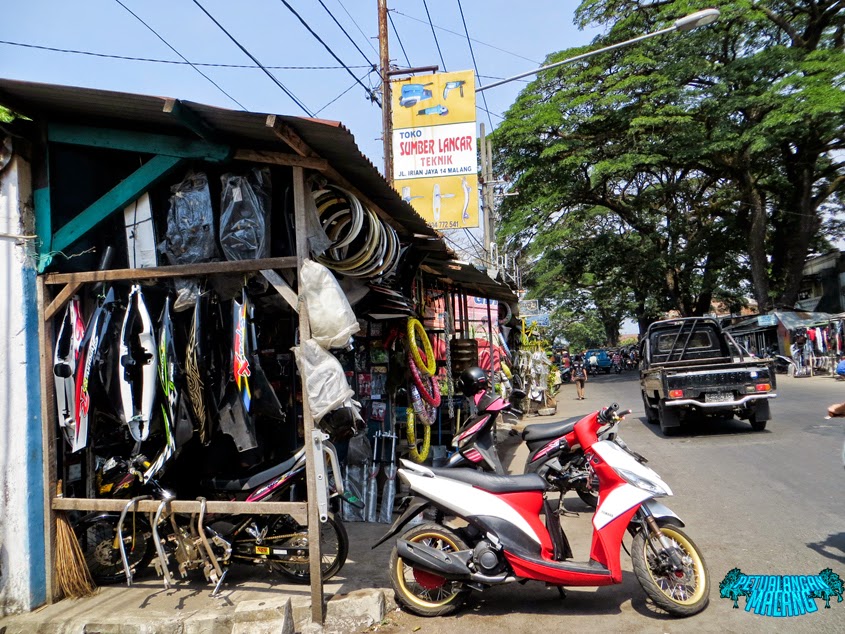 Pasar Loak Comboran Petualangan Malang