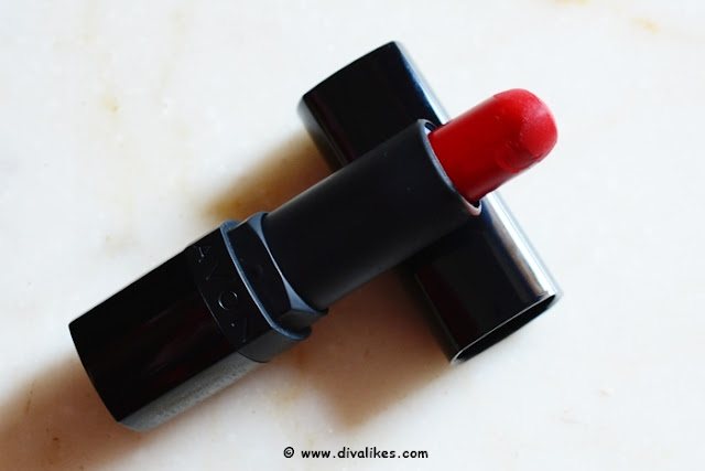 Avon True Color Perfectly Matte Lipstick Red Supreme Review