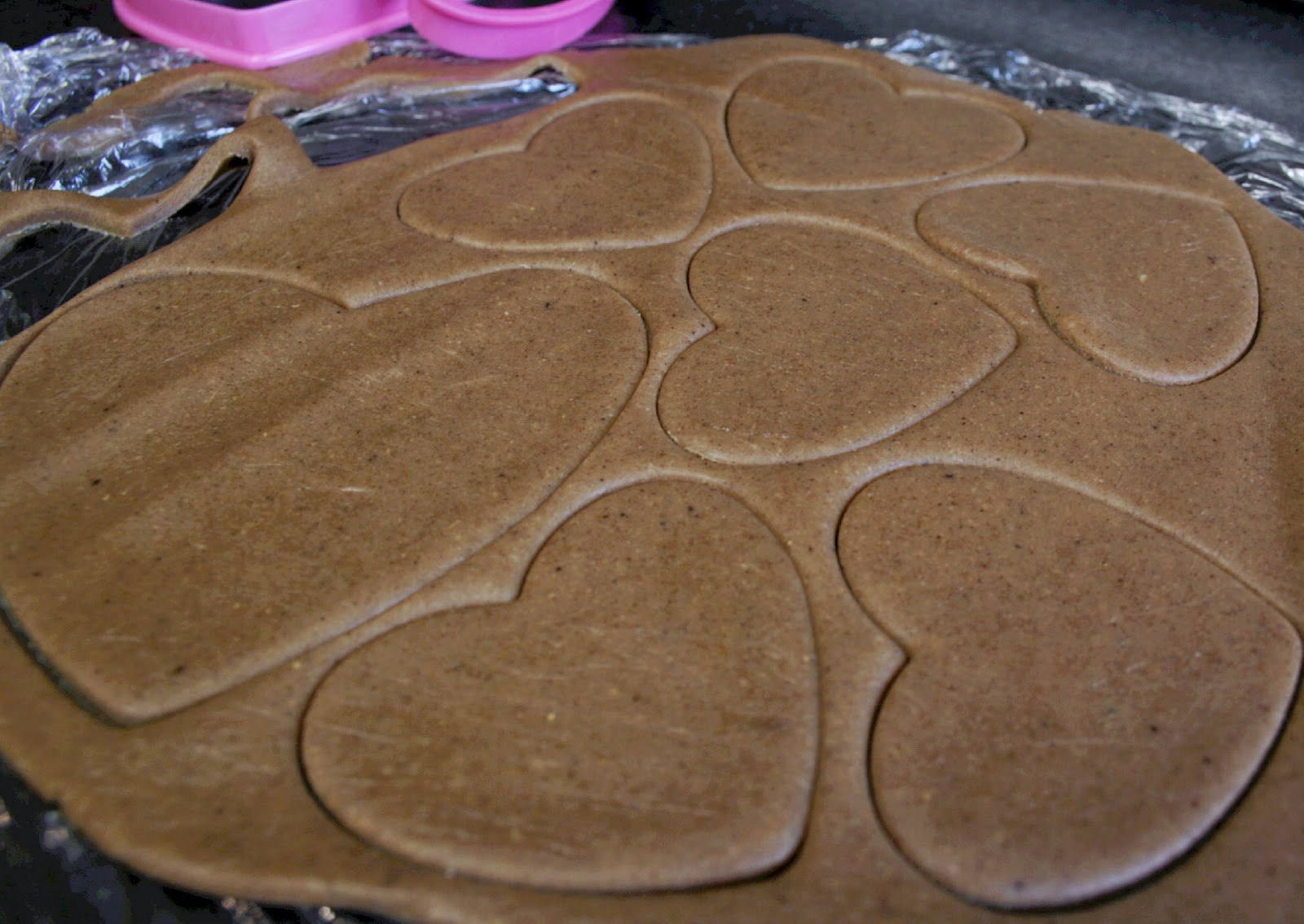 Christmas has arrived in my kitchen!  Pepparkakor are traditional Swedish gingerbread biscuits which fill your house with the smell of ginger, cinnamon and cloves.