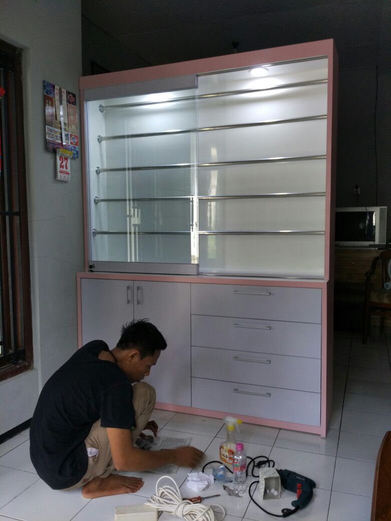 Pengiriman lemari kerudung Pak Lutfi Kudus
