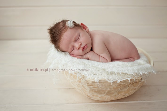 Fotografia niemowlęca, zdjęcia noworodków, fotograf dziecięcy, sesja na chrzciny, profesjonalne sesje zdjęciowe