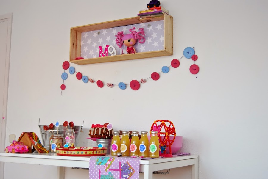 http://sosunnyblog.blogspot.com.es/2015/01/cumpleanos-lalaloopsy-lleno-de-color.html