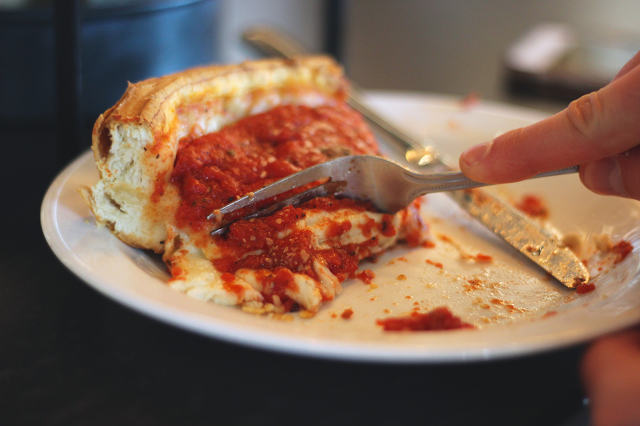 Visiting Chicago soon? Here's your guide to a weekend Deep Dish Pizza Tour!