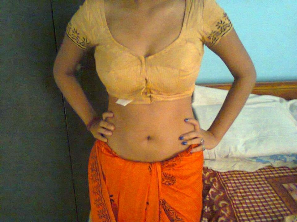 Big Navel Desi Aunty Hot In Half Saree Semi Nude Stills Aunties Nude Club