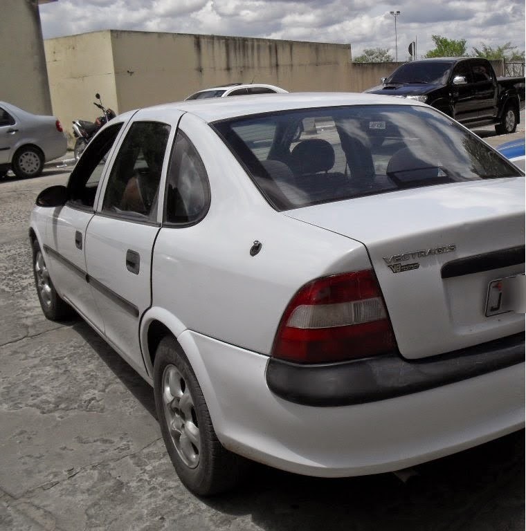 Policiais de Castro recuperam veículo roubado no Jardim Araucária Policia Militar recupera veículo que havia sido roubado em Tibagi, notícias de Castro Paraná