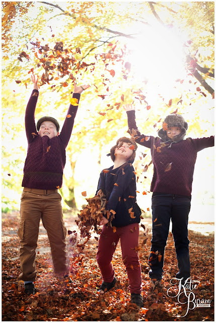 hardwick park, hardwick park family photoshoot, family photos north east, north east family photographer, autumn family photoshoot, autumn family photographs