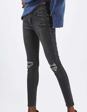 http://eu.topshop.com/en/tseu/product/clothing-485092/jeans-485111/petite-rip-jamie-jeans-5920726?bi=40&ps=20